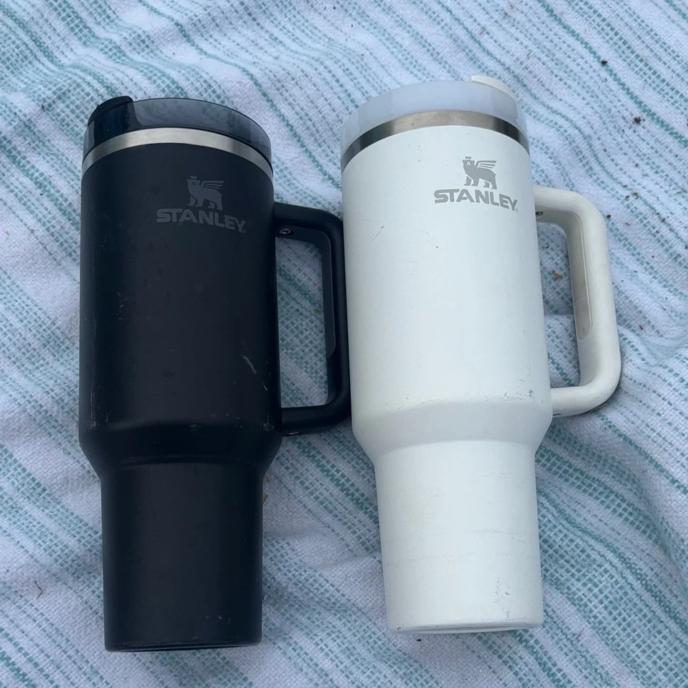 Stanley Black & White Insulated Travel Mugs with Handles - Picture 1 of 5